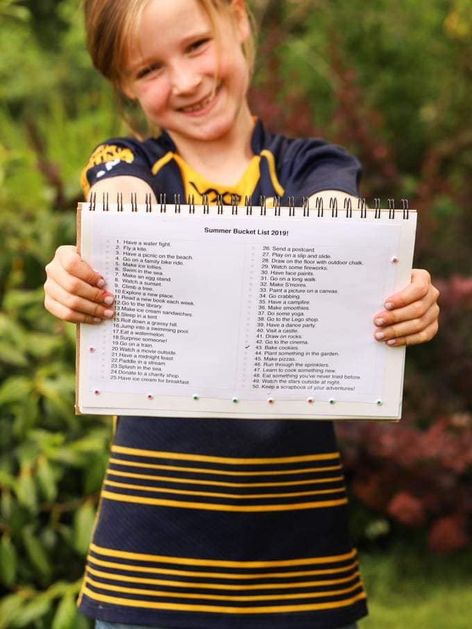 50 Fun and easy Summer Activities for Kids – Print a school holiday bucket list to keep them busy!