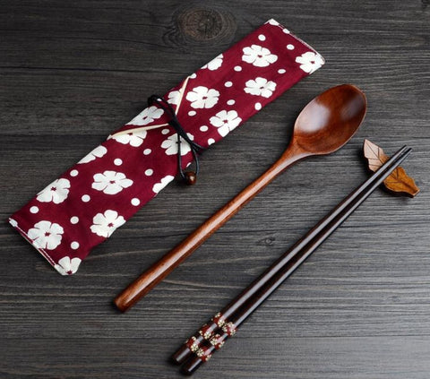Exquisite and Environmental Wood Spoon Chopsticks Cutlery Set with Cloth Carry Bag Red
